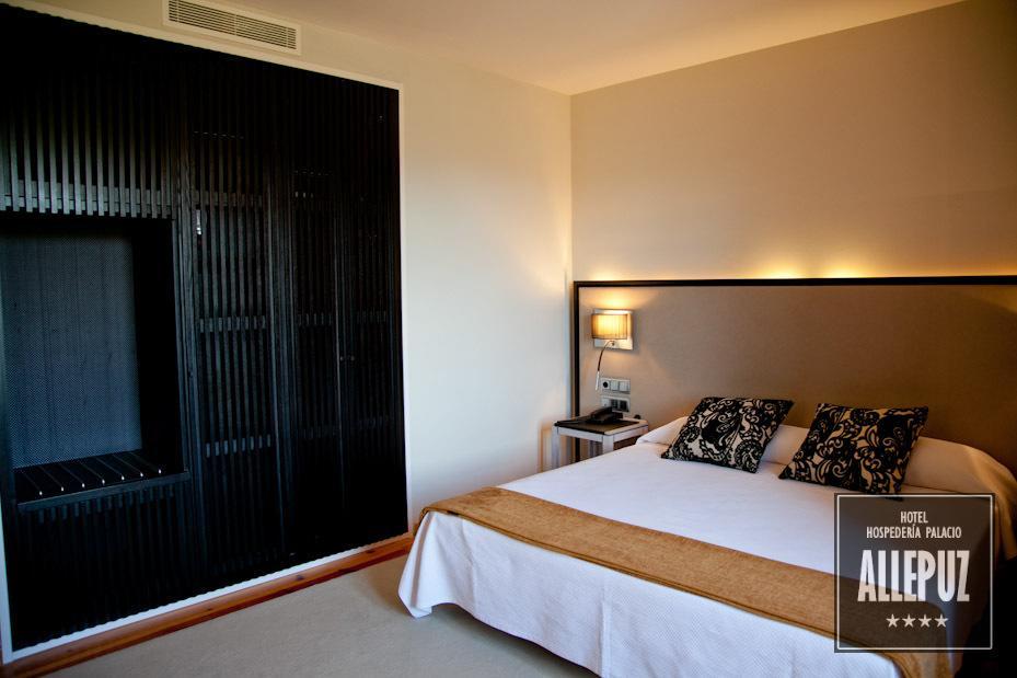 Hotel Hospederia Palacio De Allepuz Pokoj fotografie
